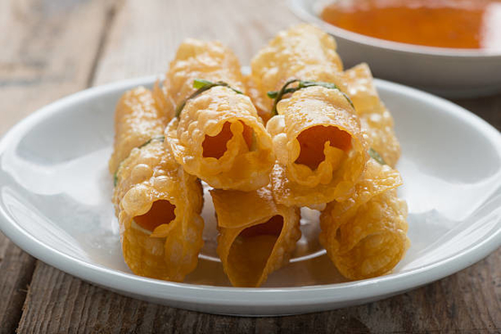 Het melkachtige Witte Additief voor levensmiddelen Gedistilleerde Monoglyceride Anti Verouderen voor Wonton-Omslagen
